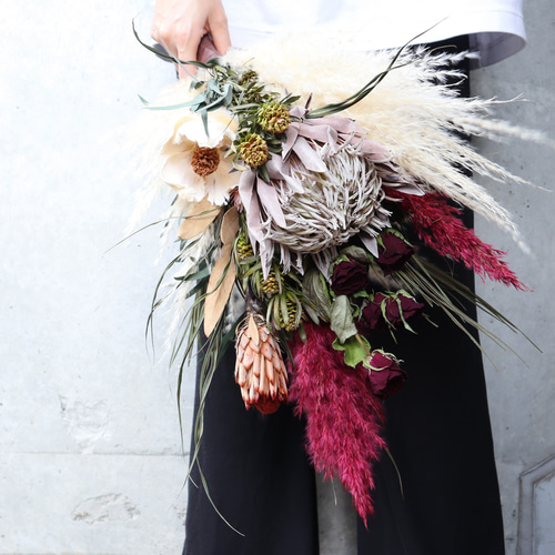 ◆ドライフラワーブーケ◆◇キングプロテア◇◆クラッチブーケ◆ ナチュラルキングプロテアブーケ(クラッチ） | Flower Art Shop