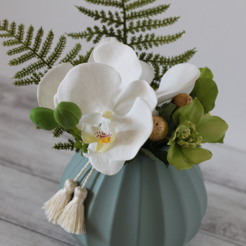 Creema限定】胡蝶蘭のノーブルなお供えアレンジメント 洋花仏花 高級仏