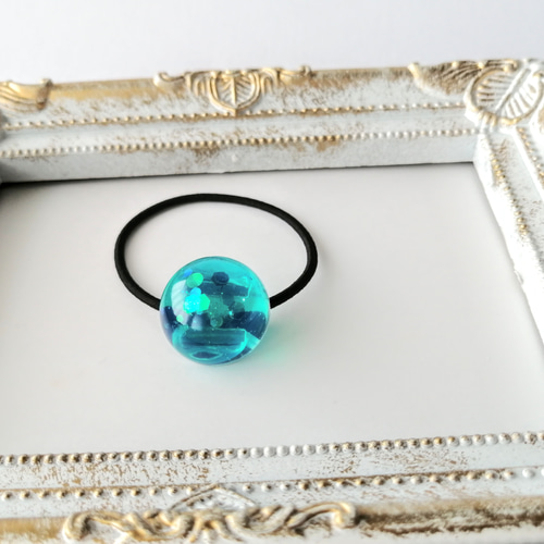 レジンヘアゴム ターコイズブルー　ゴールドリング　お花　豪華 レジンヘアゴム ターコイズブルー ゴールドリング お花 豪華 レジン