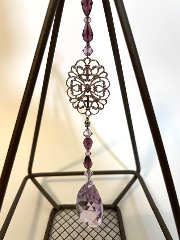 【個性と気品】アメジストカラーサンキャッチャー 3枚目の画像