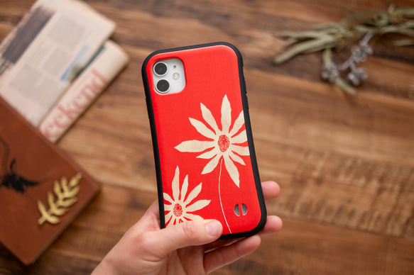花のある毎日  スマホケース  赤　✶ iPhone15 SE3 SE2 グリップケース 春 ✶ 1枚目の画像