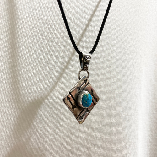 キングマン ターコイズ スワティカ 卍 シルバーネックレス