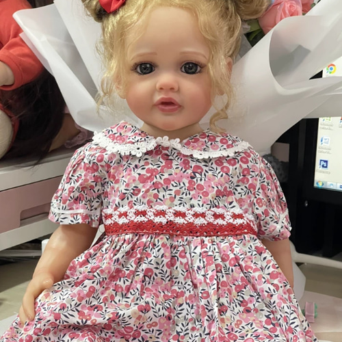 Peach♡｝リボーンドール 目をキラキラ輝かせた赤ちゃん ひな人形・雛