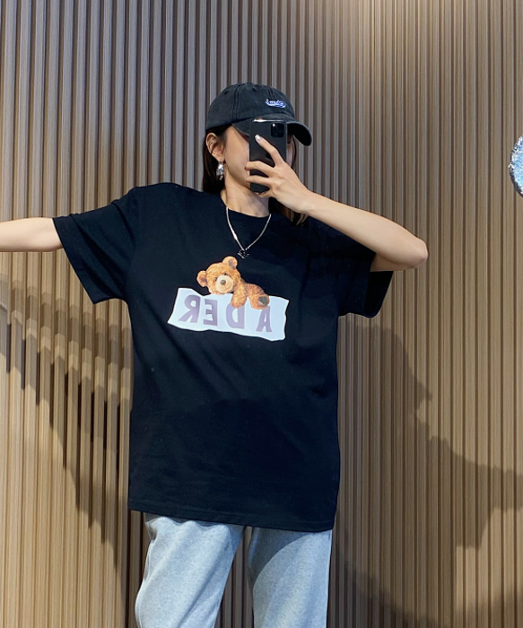 ★ADER ERROR★Mati t-shirt★大人気★男女共用★ Ader Error Mati patch-embellished T-shirt | Neutrals | FARFETCH