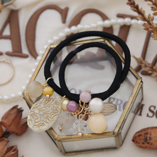 アイボリー】大人アンティーク◇秋色ヘアゴム2本セット◇Creema