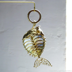 ラブラドライト フィッシュ チャーム / Labradorite Fish charms 3枚目の画像