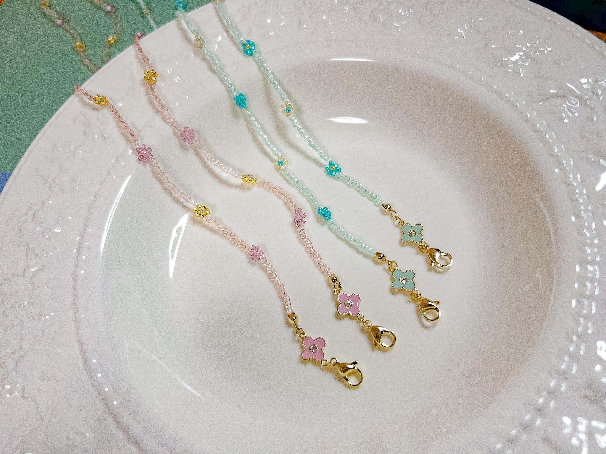 ♪❤️ 蝶々　しずく　ビジュー　マスクチェーン　メガネチェーン　ハンドメイド マスクチェーン メガネチェーン bluetoothイヤホン チェーン