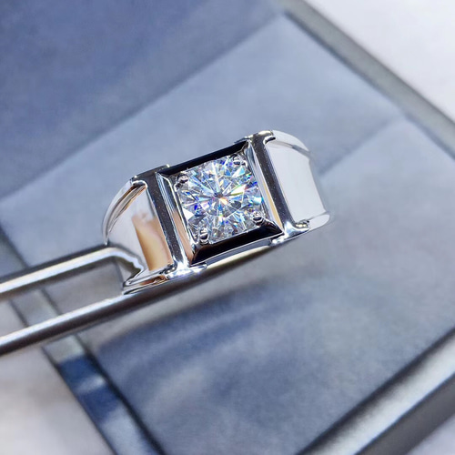 1カラット 輝く モアサナイト ダイヤ メンズ リング KWG 指輪