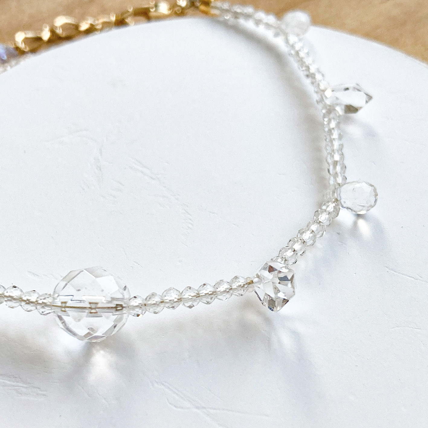 【心を浄化し自己実現を果たす・マイナスエネルギーを浄化】ハーキマークォーツ・ブルームーンストーン・トパーズ天然石ブレス