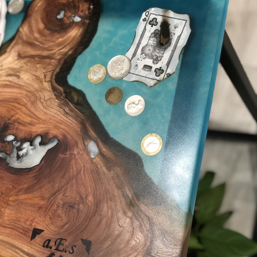 【在庫一掃セール開始】　レジンとケヤキのサイドテーブル 在庫一掃セール開始】 レジンとケヤキのサイドテーブル