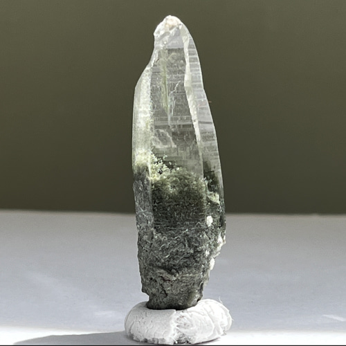 ヒマラヤ水晶　原石　クラスター　クローライト　レインボー　ゲートウェイ 最高品質/クローライト/超透明/光沢・照り】インド・マニハール