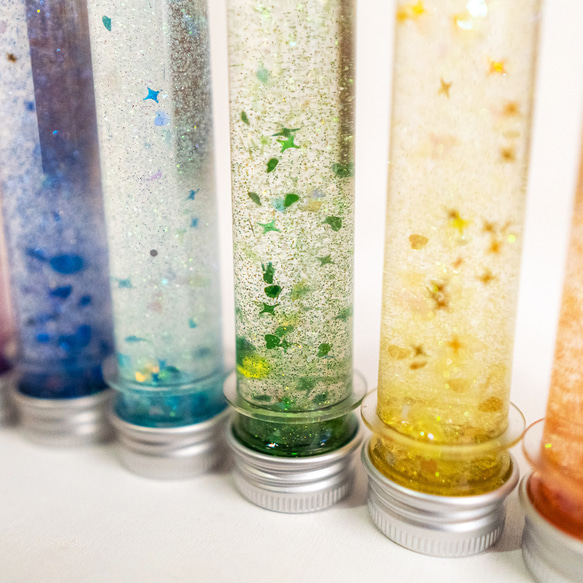 【8色セット】センサリーボトル 10種類以上のラメ・ビーズ入り【ロングサイズ】 7枚目の画像