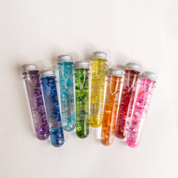【8色セット】センサリーボトル 10種類以上のラメ・ビーズ入り【ロングサイズ】 1枚目の画像