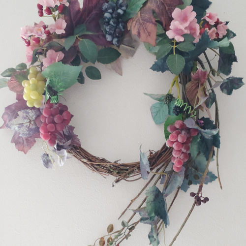 バラとブドウの葡萄のチャーム入豪華リース♪♪☆* 野葡萄