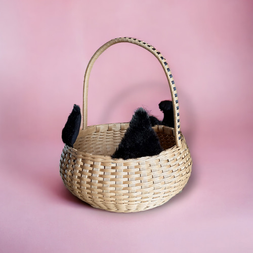 アンティーク　かご　バスケット　ワンちゃんねこちゃんにも アンティーク かご バスケット ワンちゃんねこちゃんにも