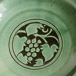 葡萄文皿（淡緑） 2枚目の画像
