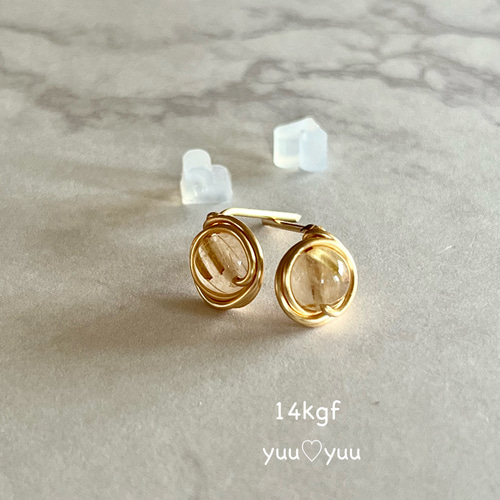 ゴールドルチルクォーツ天然石ひと粒ピアススタッドピアス