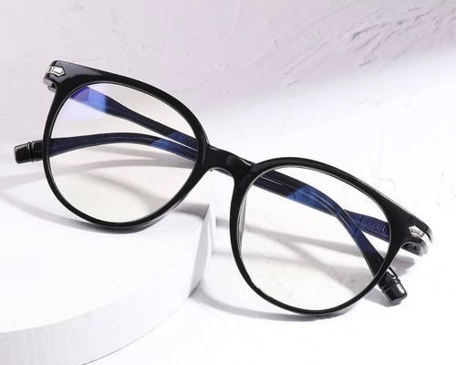 ブラックフレーム アーモンド型老眼鏡 circleslim02.jpg
