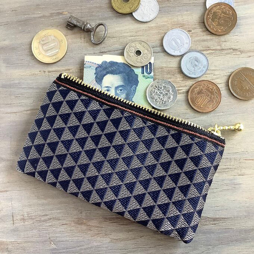 畳縁金馬　バッグ　ポーチ　限定品３点 鱗模様】畳縁 ぺたんこ ミニポーチ カードケース 小銭入れ 藍 銀 幾何
