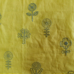 黄色地×グレー色北欧風柄刺繡入り  チュニックブラウス Ｍ~LLサイズ 受注生産 7枚目の画像