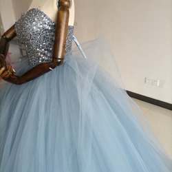 ブルーグレーカラードレス　ウエディングドレス　エレガント 編み上げ 結婚式/披露宴 9枚目の画像