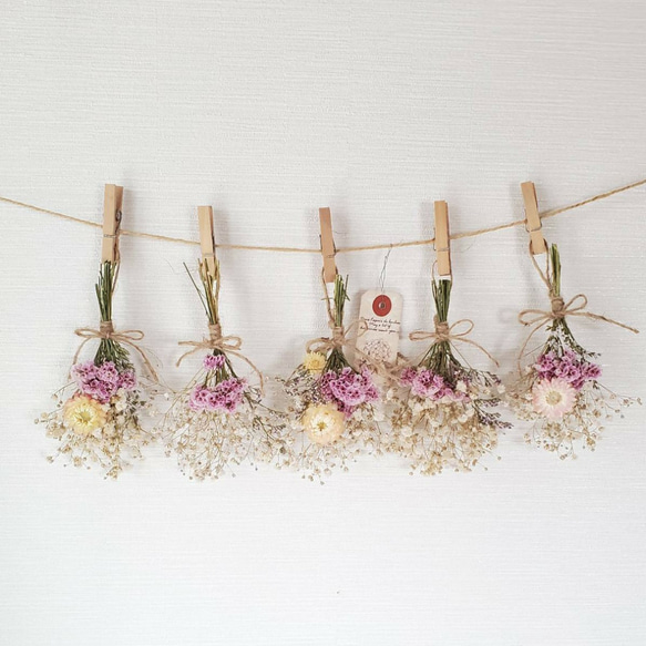 かすみ草と貝細工のナチュラルホワイトピンク系ドライフラワースワッグ  