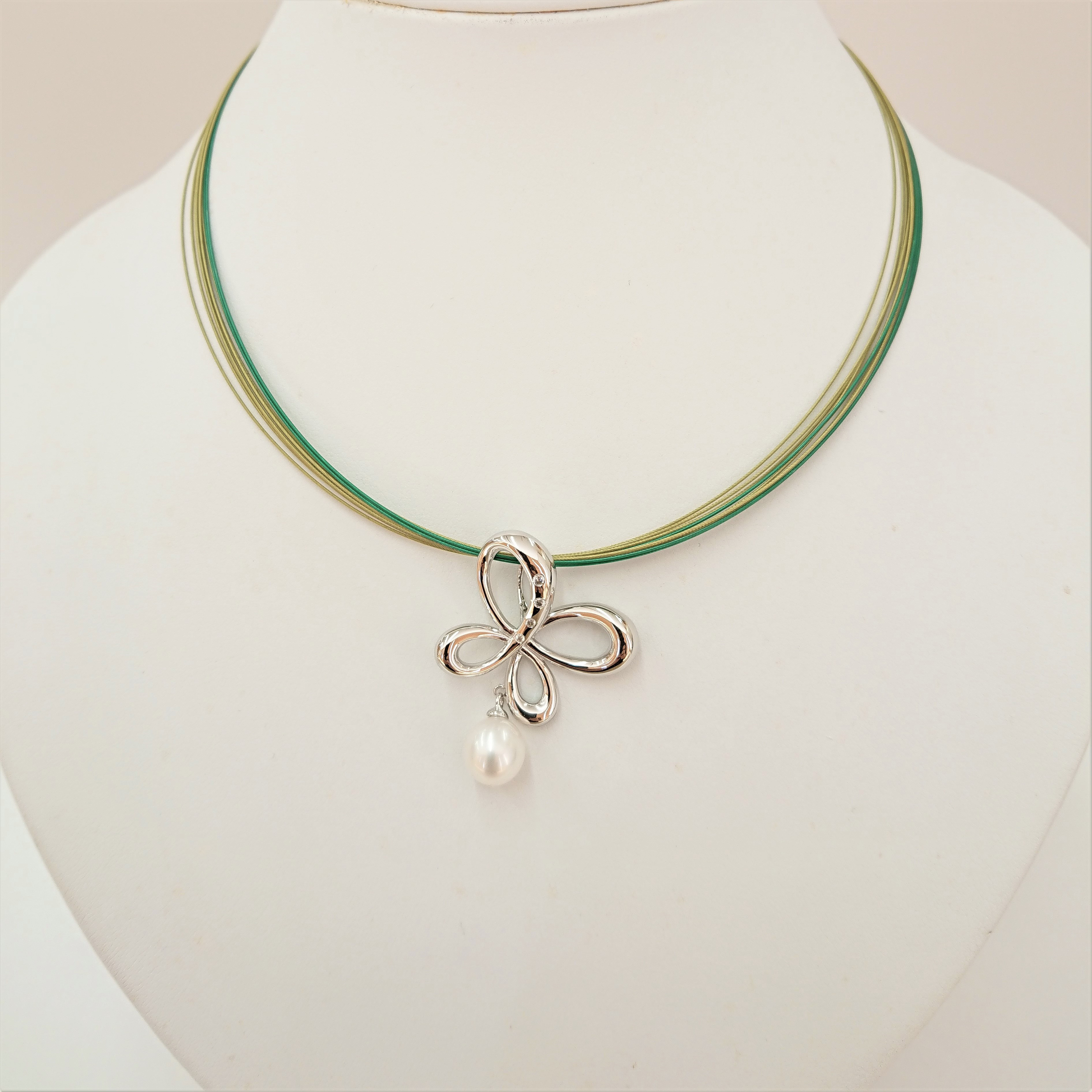 ☆SV925 ペンダンントップ  パール/ Papillon bleu