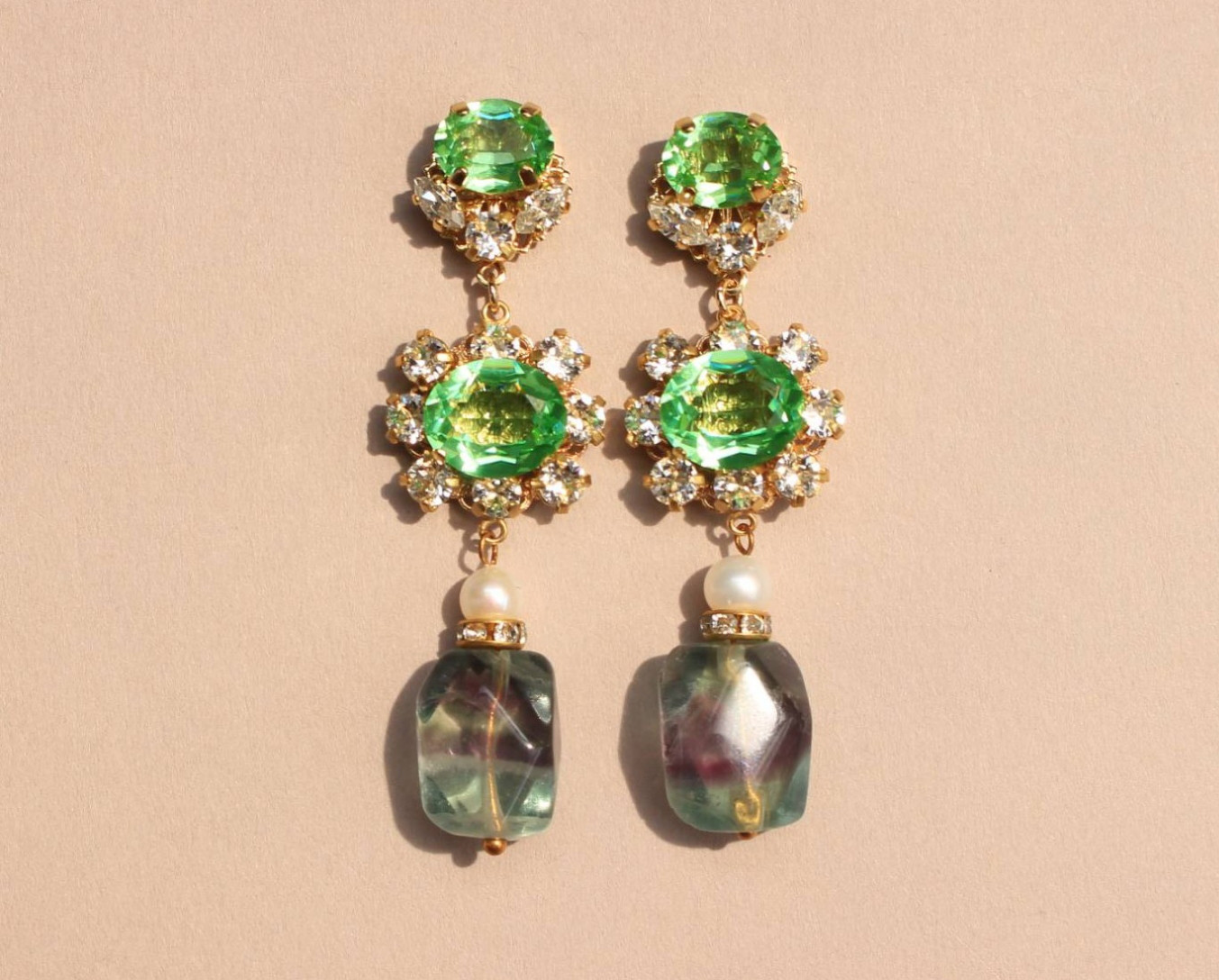 ヴィンテージオーストリア製カットガラス®️ ペリドット フローライト 大人上品 ピアス