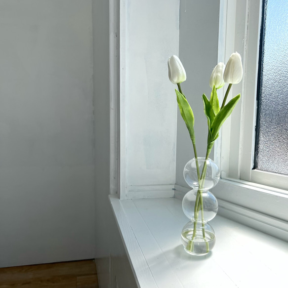 マジカルウォーター  お世話のいらないフラワーインテリア チューリップ 3本 白 ピンク みつ玉 もこもこガラス 2枚目の画像