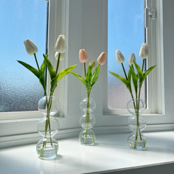 マジカルウォーター  お世話のいらないフラワーインテリア チューリップ 3本 白 ピンク みつ玉 もこもこガラス 4枚目の画像