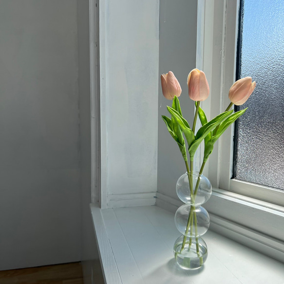 マジカルウォーター  お世話のいらないフラワーインテリア チューリップ 3本 白 ピンク みつ玉 もこもこガラス 3枚目の画像