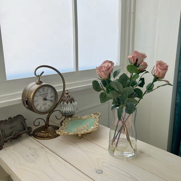 プリザーブドフラワーとマジカルウォーターのフラワーインテリア お世話のいらないフラワーインテリア 9枚目の画像