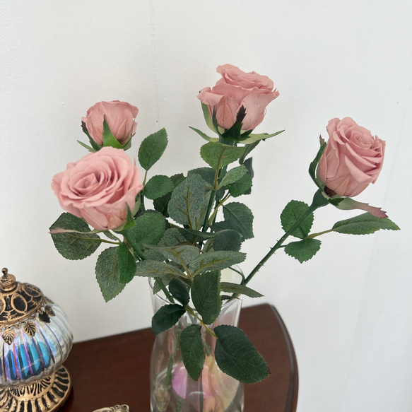 プリザーブドフラワーとマジカルウォーターのフラワーインテリア お世話のいらないフラワーインテリア 8枚目の画像