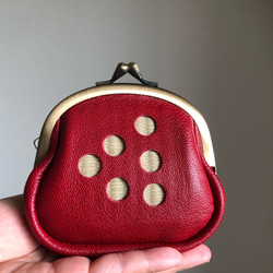 熊本畳×がま口　深い赤色の山羊革を使用したがま口　小物入れ コンパクト財布　還暦祝い 1枚目の画像