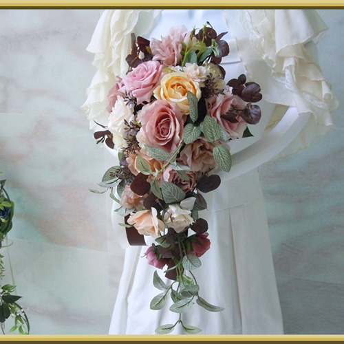 ◇ニュアンスカラーのキャスケードブーケ＊クラシカルカラー