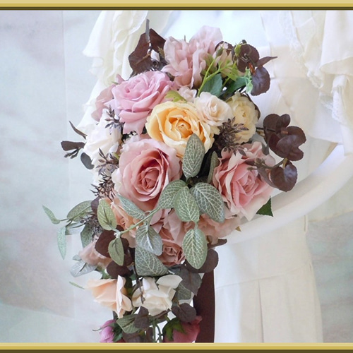 ◇ニュアンスカラーのキャスケードブーケ＊クラシカルカラー