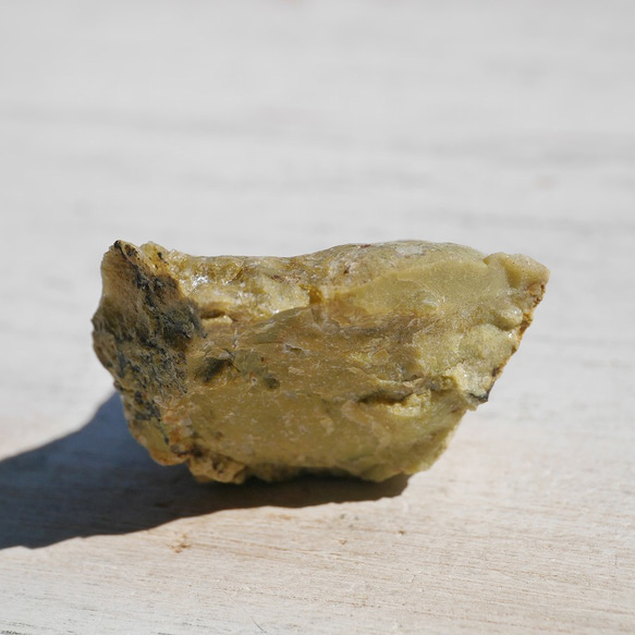 天然石 約32mmグリーンオパール(マリ共和国産)希少産地10月誕生石原石ラフロック鉱物[grop-220817-01] 6枚目の画像