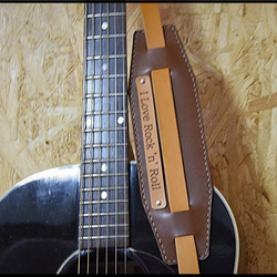 ギターストラップ 国産ブランド『栃木レザー』使用　名入れ可 ハンドメイド 送料無料 2枚目の画像