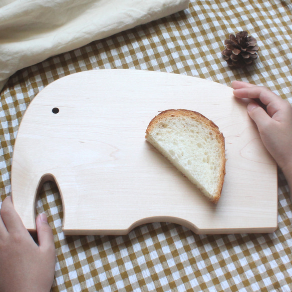 實木動物造型餐板 大象 兒童點心盤 麵包切板 砧板 台灣限量手作 第2張的照片