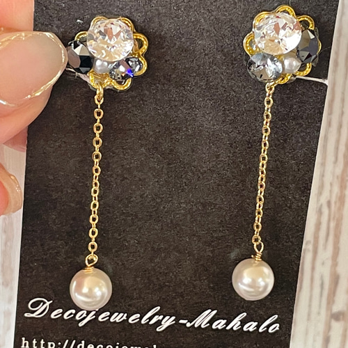 スワロフスキー　ほぼ未使用イヤリング SWAROVSKI（スワロフスキー） イヤリング レディース 痛くない 一粒