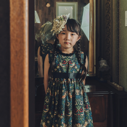 Girls モリスで着飾るクラシカルワンピース/総柄/ウィリアム Girls モリスで着飾るクラシカルワンピース/総柄/ウィリアム