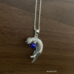 ラピスラズリとフェレットのネックレス 7枚目の画像