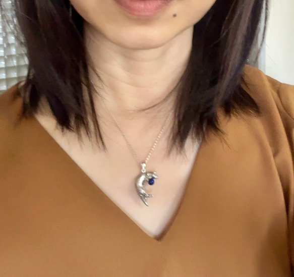 ラピスラズリとフェレットのネックレス 13枚目の画像