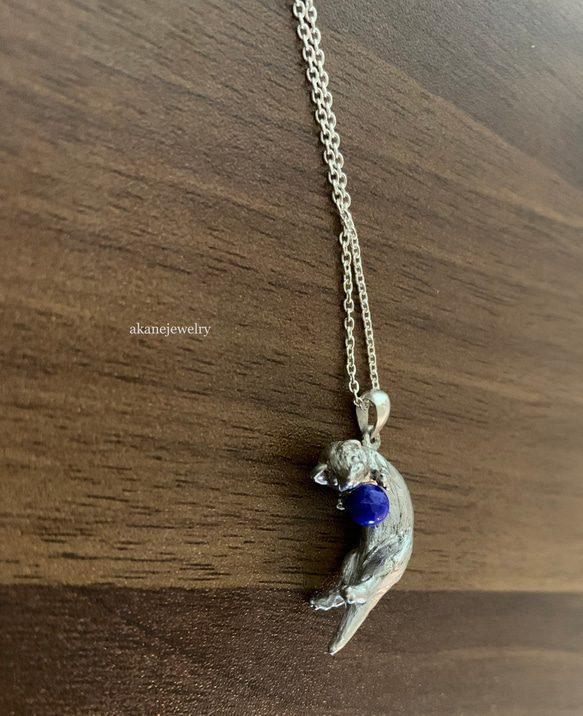 ラピスラズリとフェレットのネックレス 5枚目の画像