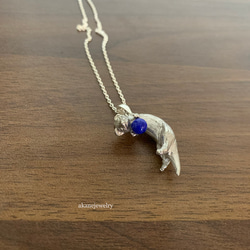 ラピスラズリとフェレットのネックレス 6枚目の画像