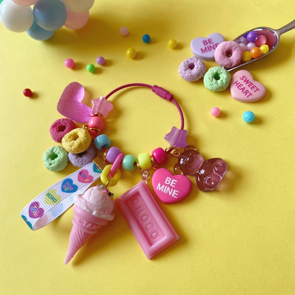 海外お菓子💙じゃらじゃらキーホルダーの通販 by なす店