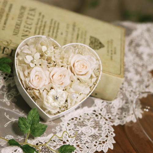 ハート♡の形をしたリングピロー♪ プリザーブドフラワー「Creema限定