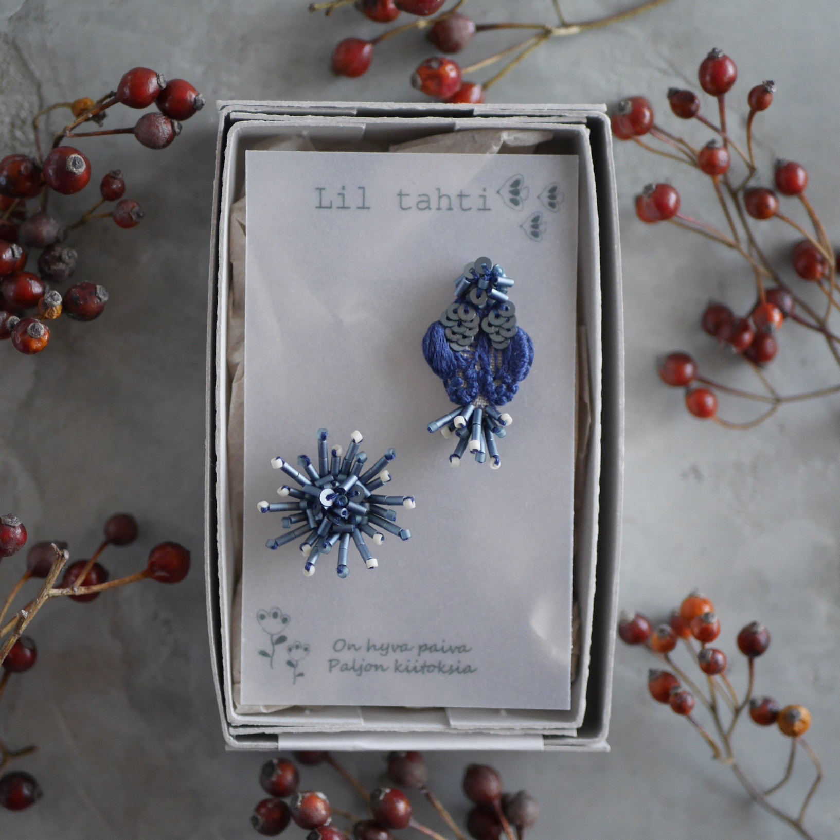 linen tori刺繍ピアス/イヤリング(ネイビー)【受注制作】