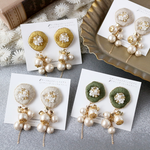 再販です♩コットンパール のビーズ刺繍ピアス／イヤリング
