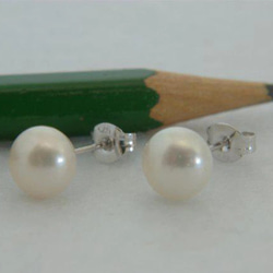 淡水パール　直結式ピアス ホワイト 4枚目の画像